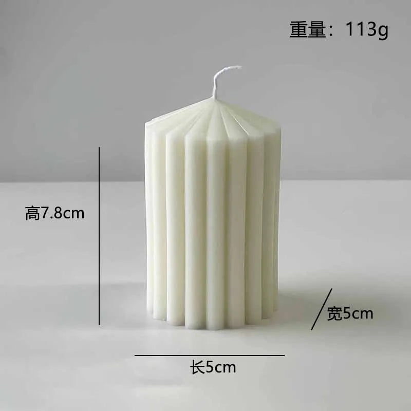 Velas aromáticas con formas geométricas