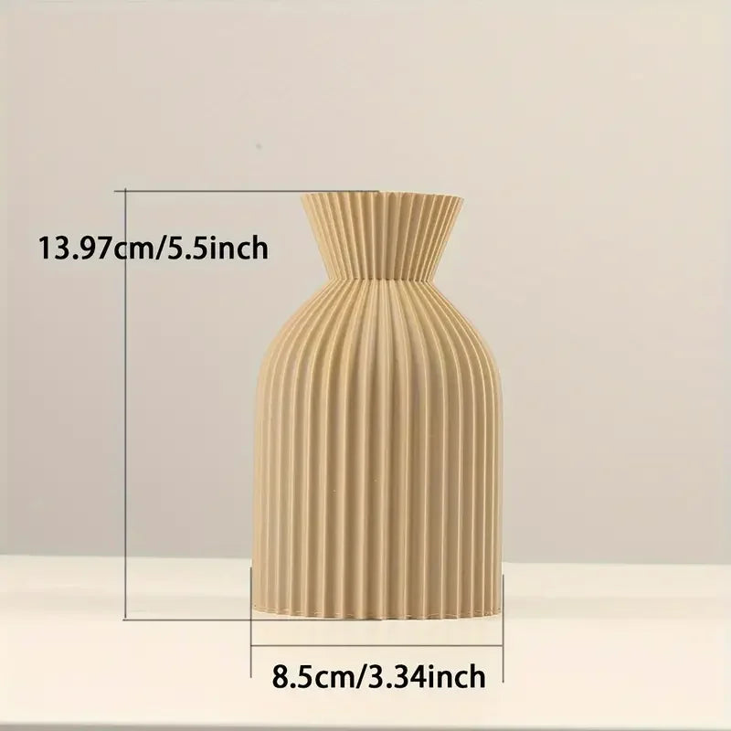 Elegante jarrón de plástico, decorativo para el hogar .